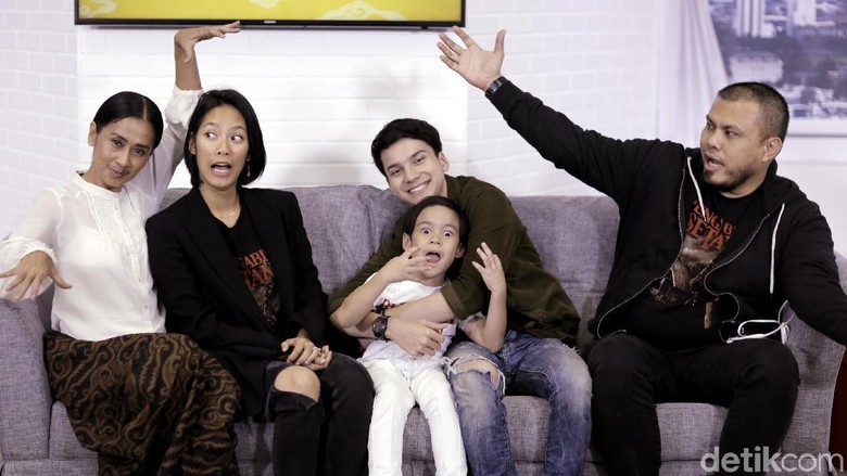 Pengabdi Setan Sabet 13 Nominasi, Joko Anwar Harap Film Horor Naik Tingkat Pengabdi Setan Sabet 13 Nominasi, Joko Anwar Harap Film Horor Naik Tingkat