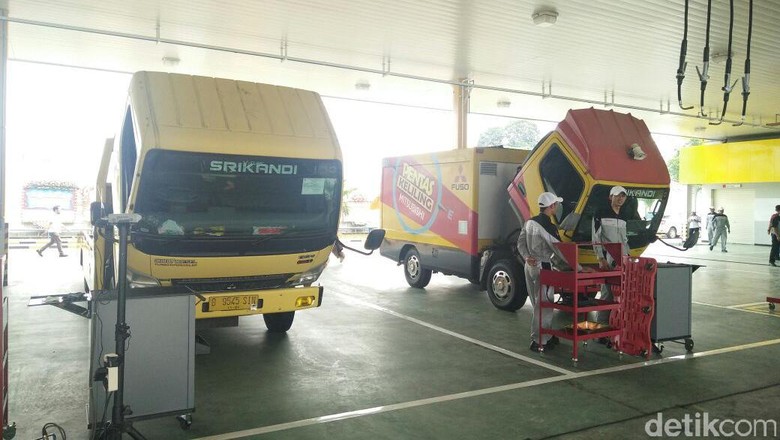 Video Ini Bikin Haru, Apa Jadinya Kalau Tak Ada Sopir Truk? Video Ini Bikin Haru, Apa Jadinya Kalau Tak Ada Sopir Truk?