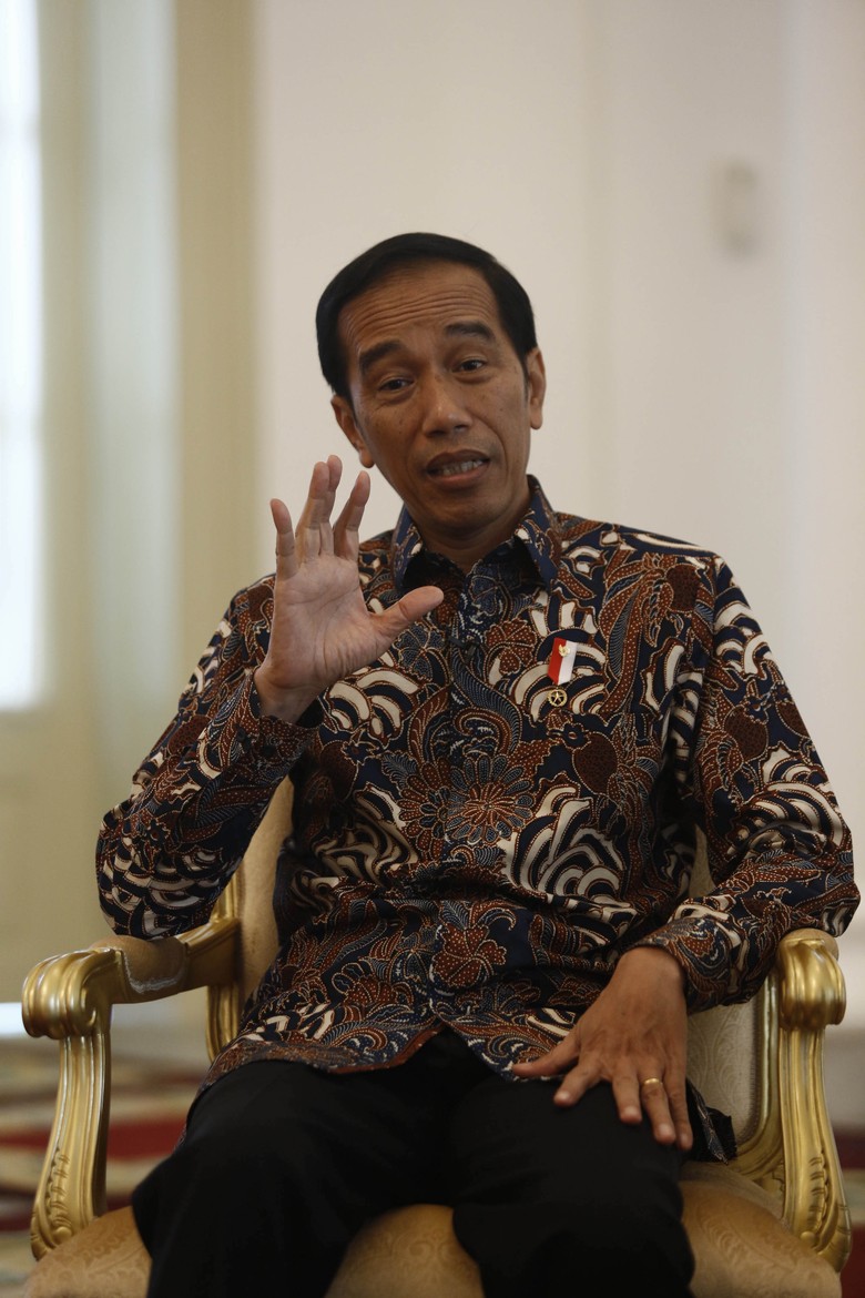 Saat Luhut Tiba-tiba Ingin Bicara dengan Jokowi di Hadapan JK Saat Luhut Tiba-tiba Ingin Bicara dengan Jokowi di Hadapan JK
