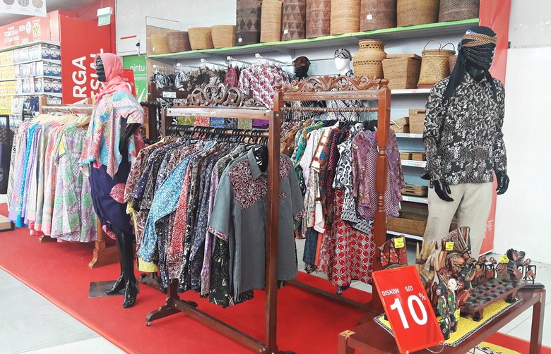 Serba Diskon Batik di Pasar Kaget Transmart dan Carrefour Serba Diskon Batik di Pasar Kaget Transmart dan Carrefour