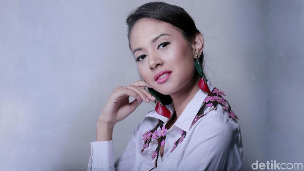 Yuk! Lihat Serunya Tantangan untuk Aurelie Moeremans Yuk! Lihat Serunya Tantangan untuk Aurelie Moeremans