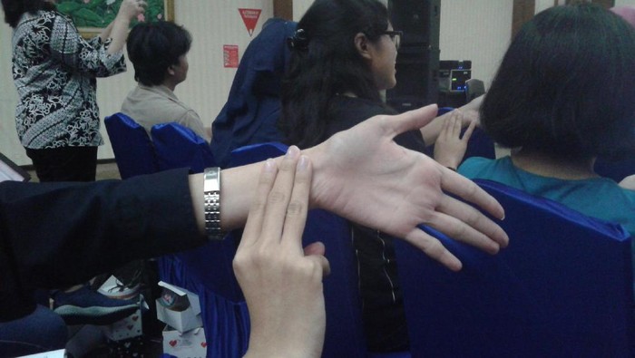 Denyut nadi bisa dideteksi antara lain di pergelangan tangan (Foto: Widiya Wiyanti) Denyut nadi bisa dideteksi antara lain di pergelangan tangan (Foto: Widiya Wiyanti)