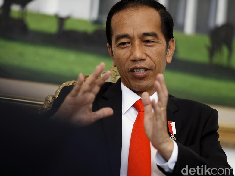 Saksikan Wawancara Khusus Jokowi Soal 3 Tahun Kabinet Kerja Siang Ini
