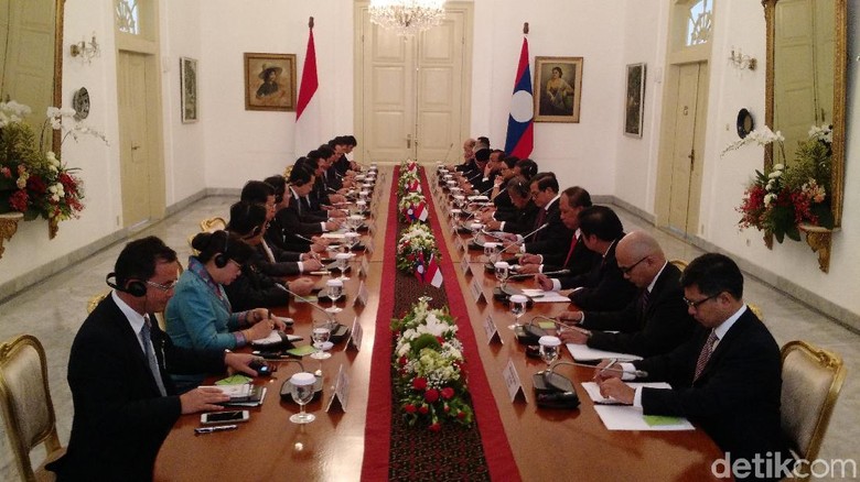 Karedok hingga Apple Cider Jadi Sajian Jokowi dan PM Laos Karedok hingga Apple Cider Jadi Sajian Jokowi dan PM Laos