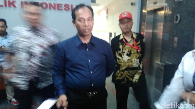 Datangi Bareskrim, Madun Lengkapi Laporan Terkait Ketua KPK Datangi Bareskrim, Madun Lengkapi Laporan Terkait Ketua KPK