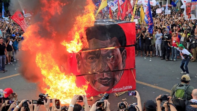 Duterte Ancam Akan Usir Seluruh Diplomat Uni Eropa dalam 24 Jam Duterte Ancam Akan Usir Seluruh Diplomat Uni Eropa dalam 24 Jam