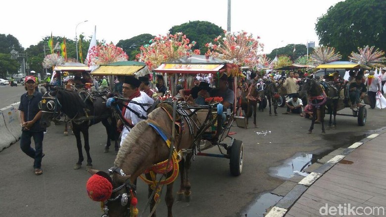 Kasatpol PP DKI Kaji Mekanisme Izin Operasi Delman di Monas Kasatpol PP DKI Kaji Mekanisme Izin Operasi Delman di Monas