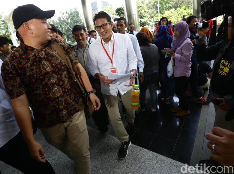Sandiaga Tunggu Kajian Reklamasi Sebelum Bertemu Pengembang Sandiaga Tunggu Kajian Reklamasi Sebelum Bertemu Pengembang