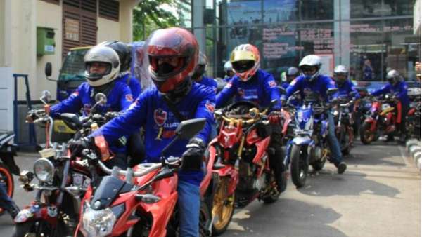 Touring Komunitas se-Jabodetabek Meriahkan Jambore 1 Dekade Vixion Touring Komunitas se-Jabodetabek Meriahkan Jambore 1 Dekade Vixion