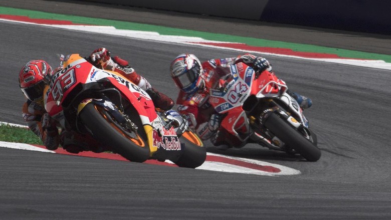 MotoGP 2017: Dua Seri Sisa, Dua Rider Berebut Gelar Juara Dunia MotoGP 2017: Dua Seri Sisa, Dua Rider Berebut Gelar Juara Dunia