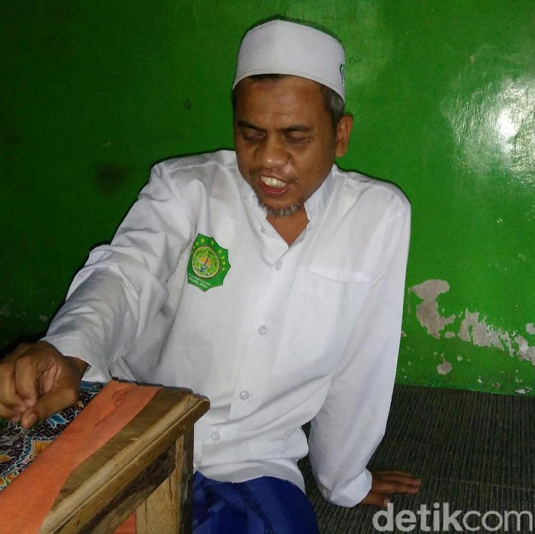 Tuna Netra di Usia 3 Tahun, Zainal Hapal Quran Sejak Kanak-kanak Tuna Netra di Usia 3 Tahun, Zainal Hapal Quran Sejak Kanak-kanak