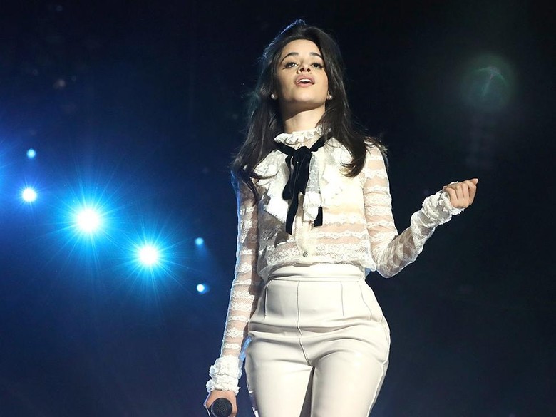 Camila Cabello Beri Kode Ingin Bertemu Kamu, Nih! Camila Cabello Beri Kode Ingin Bertemu Kamu, Nih!