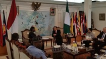 Tiba dari Turki dan Arab Saudi, JK Langsung Sambut Wapres Nigeria Tiba dari Turki dan Arab Saudi, JK Langsung Sambut Wapres Nigeria