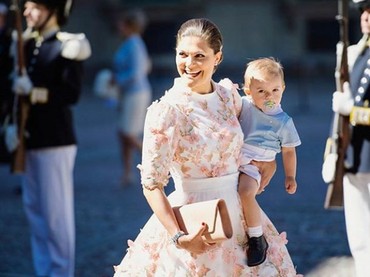 Ganteng Cantik Potret Keluarga Kerajaan Swedia Ya Foto Bersama Prince