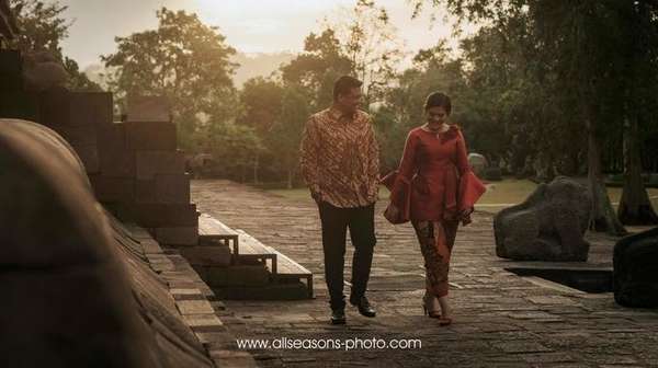 Bocoran Seserahan Bobby untuk Kahiyang: Sampo, Batik, Sampai Kue Tradisional Bocoran Seserahan Bobby untuk Kahiyang: Sampo, Batik, Sampai Kue Tradisional