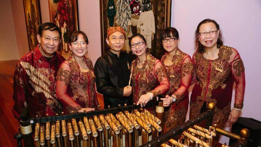 Kelompok Angklung Indonesia dari Adelaide Akan Tampil di Hawaii Kelompok Angklung Indonesia dari Adelaide Akan Tampil di Hawaii