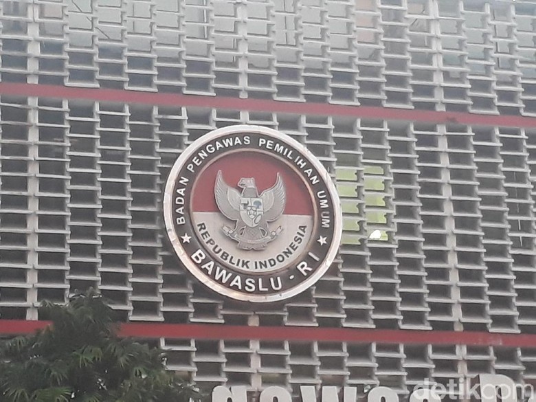 Tak Bisa Ikut Verifikasi Faktual, 5 Parpol Konsultasi ke Bawaslu Tak Bisa Ikut Verifikasi Faktual, 5 Parpol Konsultasi ke Bawaslu