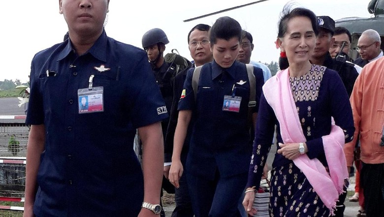 Kunjungi Rakhine, Suu Kyi Beri Pesan Khusus untuk Rohingya Kunjungi Rakhine, Suu Kyi Beri Pesan Khusus untuk Rohingya