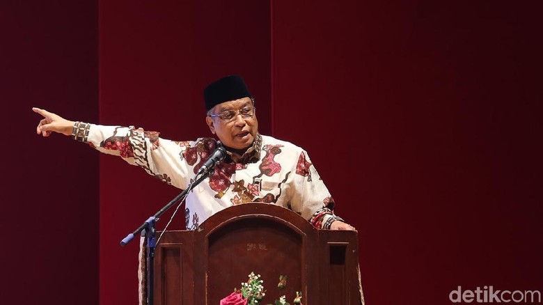 Kans Jadi Cawapres Jokowi, Ketum PBNU: Saya Ahli Ngaji, Bukan Politik Kans Jadi Cawapres Jokowi, Ketum PBNU: Saya Ahli Ngaji, Bukan Politik