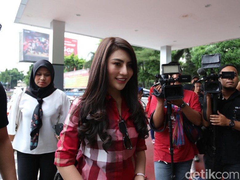 Setelah Widuri Agesty, 10 Model Katalog Alexis Disebut akan Lapor Polisi Setelah Widuri Agesty, 10 Model Katalog Alexis Disebut akan Lapor Polisi