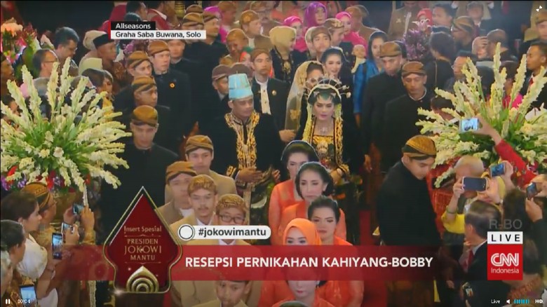 Pelawak Ramaikan Pesta Pernikahan Kahiyang-Bobby Pelawak Ramaikan Pesta Pernikahan Kahiyang-Bobby