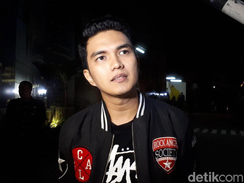 Aldi Taher Jaga Komunikasi dengan Istri Jelang Mediasi Cerai Aldi Taher Jaga Komunikasi dengan Istri Jelang Mediasi Cerai