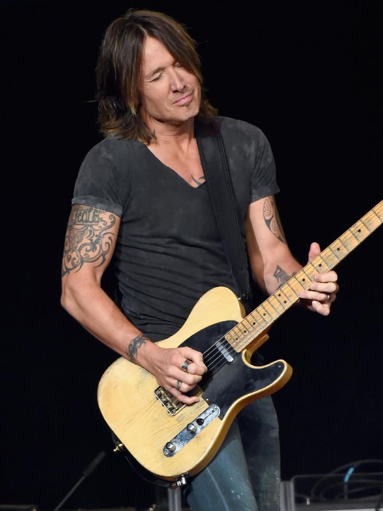 Keith Urban Protes Pelecehan Seksual Harvey Weinstein dengan Female Keith Urban Protes Pelecehan Seksual Harvey Weinstein dengan Female