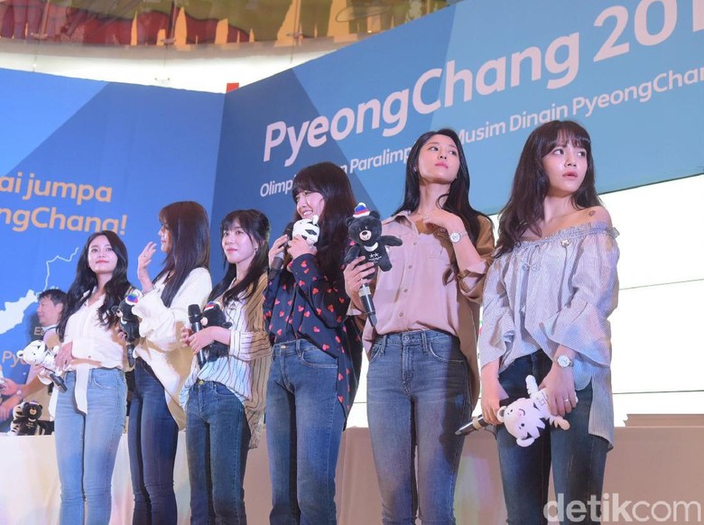 Meriahnya Fansign AOA saat Promosi Olimpiade PyeongChang 2018 Meriahnya Fansign AOA saat Promosi Olimpiade PyeongChang 2018