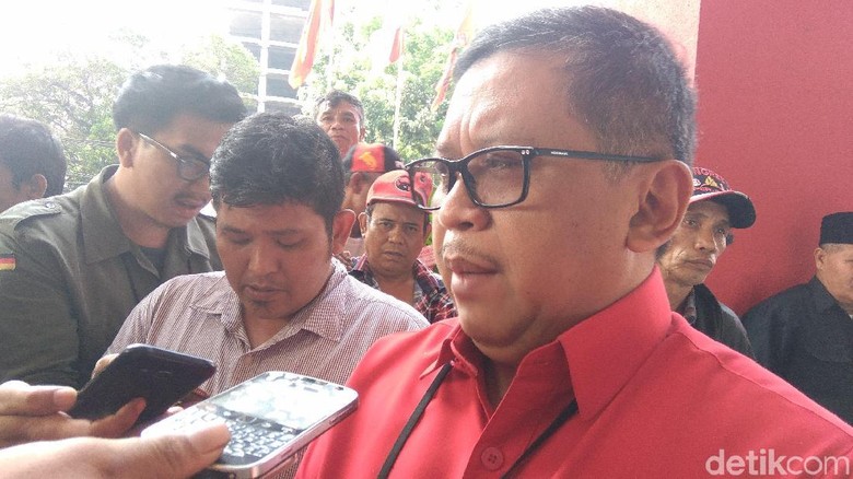 PDIP akan Umumkan Jagoan untuk Jateng dan Jabar di Januari PDIP akan Umumkan Jagoan untuk Jateng dan Jabar di Januari