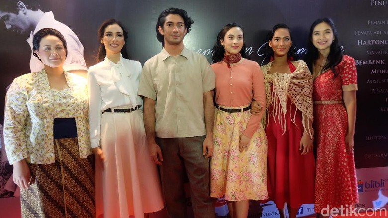 Happy Salma Deg-degan di Pentas Pertama Perempuan Perempuan Chairil Happy Salma Deg-degan di Pentas Pertama Perempuan Perempuan Chairil