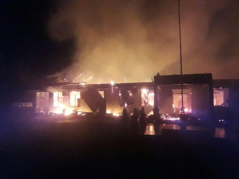 Polres Dharmasraya Sumbar Diserang Orang Tak Dikenal, Gedung Terbakar Polres Dharmasraya Sumbar Diserang Orang Tak Dikenal, Gedung Terbakar