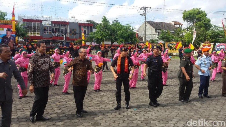 Polda DIY Kekurangan 400 Personel Brimob Polda DIY Kekurangan 400 Personel Brimob