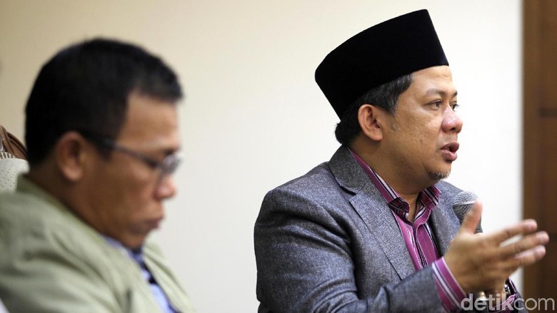 Fahri Minta Jokowi Tanggapi Pernyataan SBY soal Kriminalisasi Fahri Minta Jokowi Tanggapi Pernyataan SBY soal Kriminalisasi