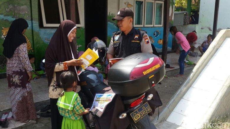 Ketika 103 Motor Polisi di Brebes Disulap Jadi Perpustakaan Ketika 103 Motor Polisi di Brebes Disulap Jadi Perpustakaan