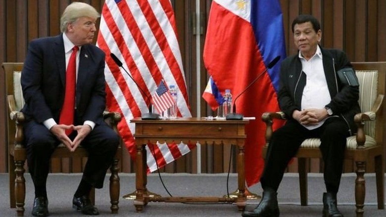 Trump Tidak Angkat Masalah HAM Saat Bertemu Duterte Trump Tidak Angkat Masalah HAM Saat Bertemu Duterte