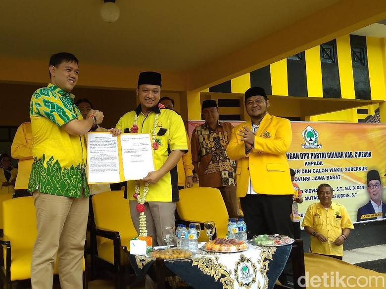 Blak-blakan Daniel Kantongi Restu DPP Golkar Dampingi Ridwan Kamil Blak-blakan Daniel Kantongi Restu DPP Golkar Dampingi Ridwan Kamil