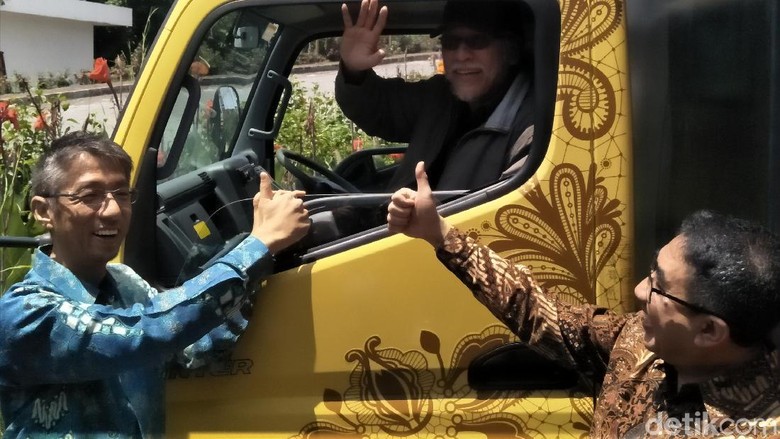 Iwan Fals: Di Jalanan Banyak Micin, Kasihan Sopir Truk Iwan Fals: Di Jalanan Banyak Micin, Kasihan Sopir Truk