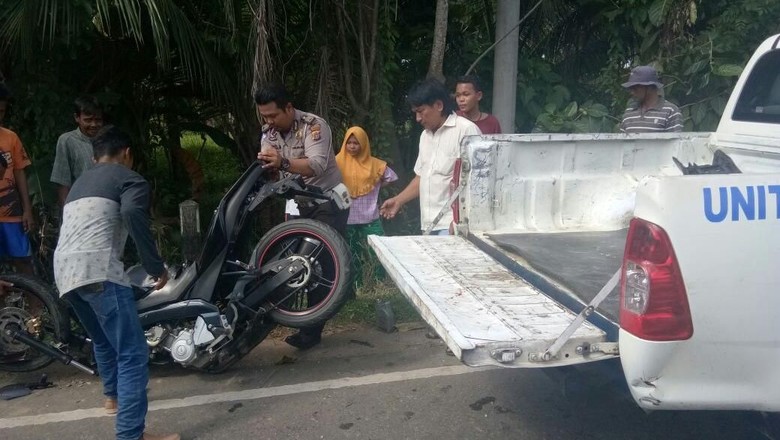 Tabrak Truk Tangki, Mahasiswa di Aceh Tewas Tabrak Truk Tangki, Mahasiswa di Aceh Tewas