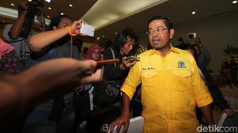 Soal Sekjen Golkar Pengganti Idrus, Airlangga: Nanti di Munaslub Soal Sekjen Golkar Pengganti Idrus, Airlangga: Nanti di Munaslub