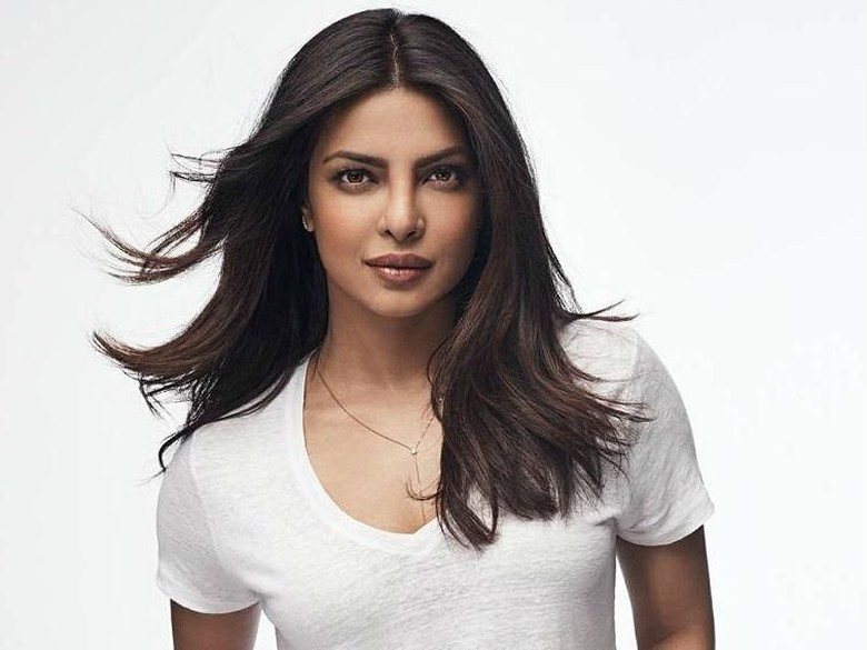 Priyanka Chopra Raih 20 Juta Followers di Instagram Priyanka Chopra Raih 20 Juta Followers di Instagram