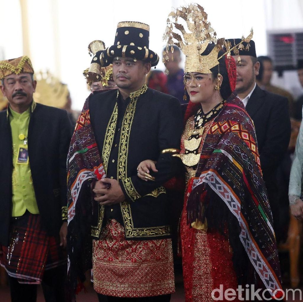 Live Report: Kirab dan Resepsi Kahiyang-Bobby Live Repo rt: Kirab dan Resepsi Kahiyang-Bobby