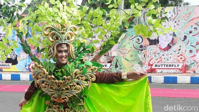 Fashion Show Islami Ini Sajikan Pesona Hutan Baluran Fashion Show Islami Ini Sajikan Pesona Hutan Baluran