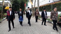 Chairul Tanjung Hadiri Puncak Pesta Adat Kahiyang-Bobby