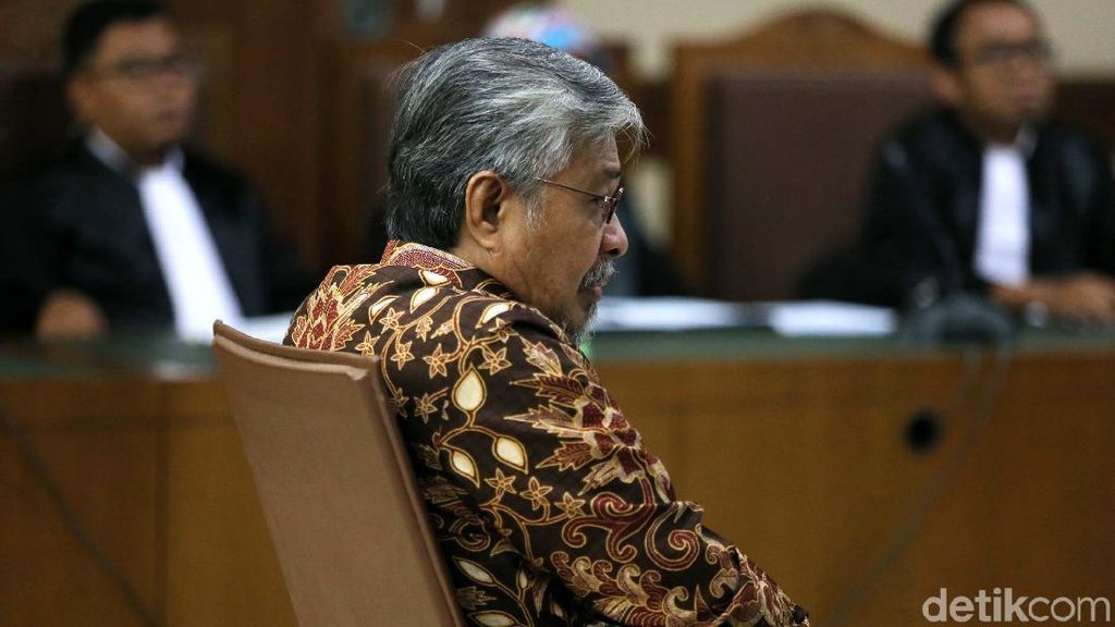 Nur Alam Bacakan Eksepsi Nur Alam Bacakan Eksepsi