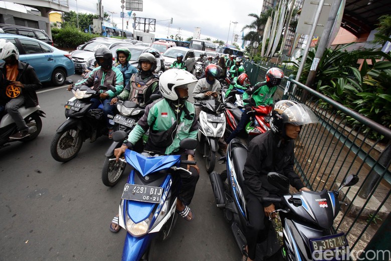 Sepeda Motor Tak Aman Dijadikan Angkutan Umum Sepeda Motor Tak Aman Dijadikan Angkutan Umum