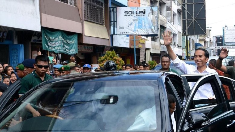 Jokowi Minta Warga Jaga Persaudaraan Sebagai Sebuah Bangsa Jokowi Minta Warga Jaga Persaudaraan Sebagai Sebuah Bangsa