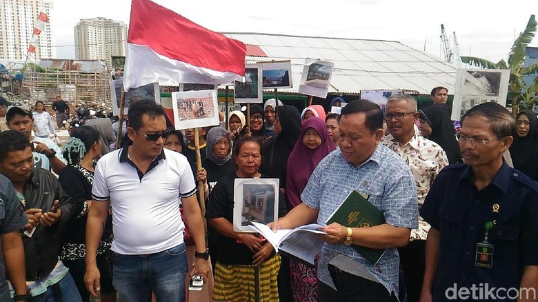 Gugatan Warga Vs Pemprov, Hakim Gelar Sidang di Kampung Akuarium Gugatan Warga Vs Pemprov, Hakim Gelar Sidang di Kampung Akuarium