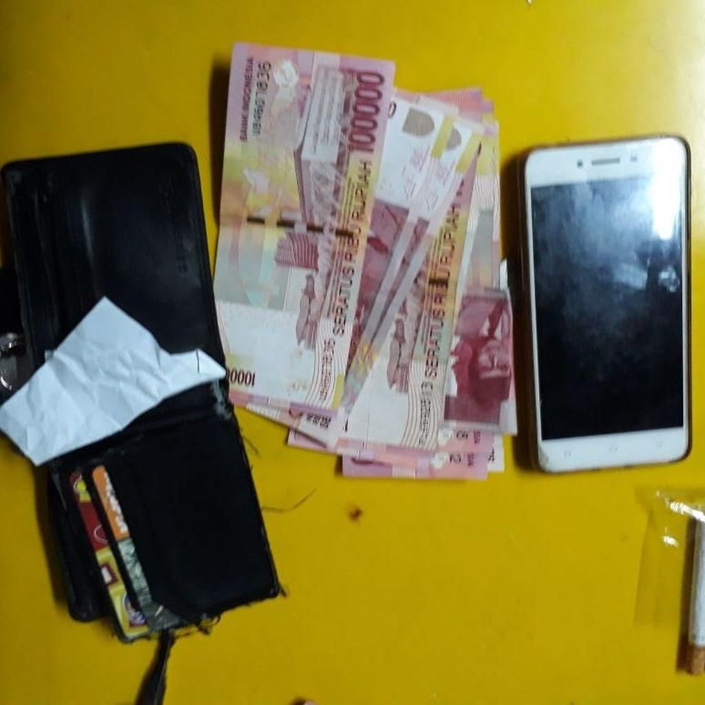 Pura-pura Jual Tokek di Ciputat, Novian Dibekuk Tim Vipers Pura-pura Jual Tokek di Ciputat, Novian Dibekuk Tim Vipers