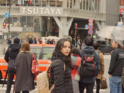 Foto: Begini Kalau Chelsea Islan Lagi Traveling