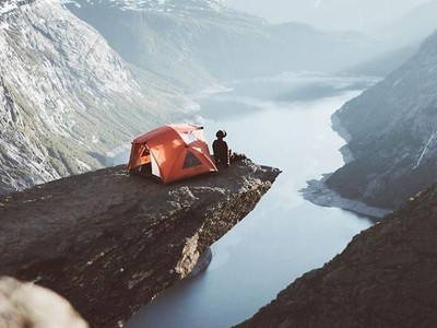 Foto: Greget! Traveler Ini Kemping di Tempat Ekstrem Foto: Greget! Traveler Ini Kemping di Tempat Ekstrem